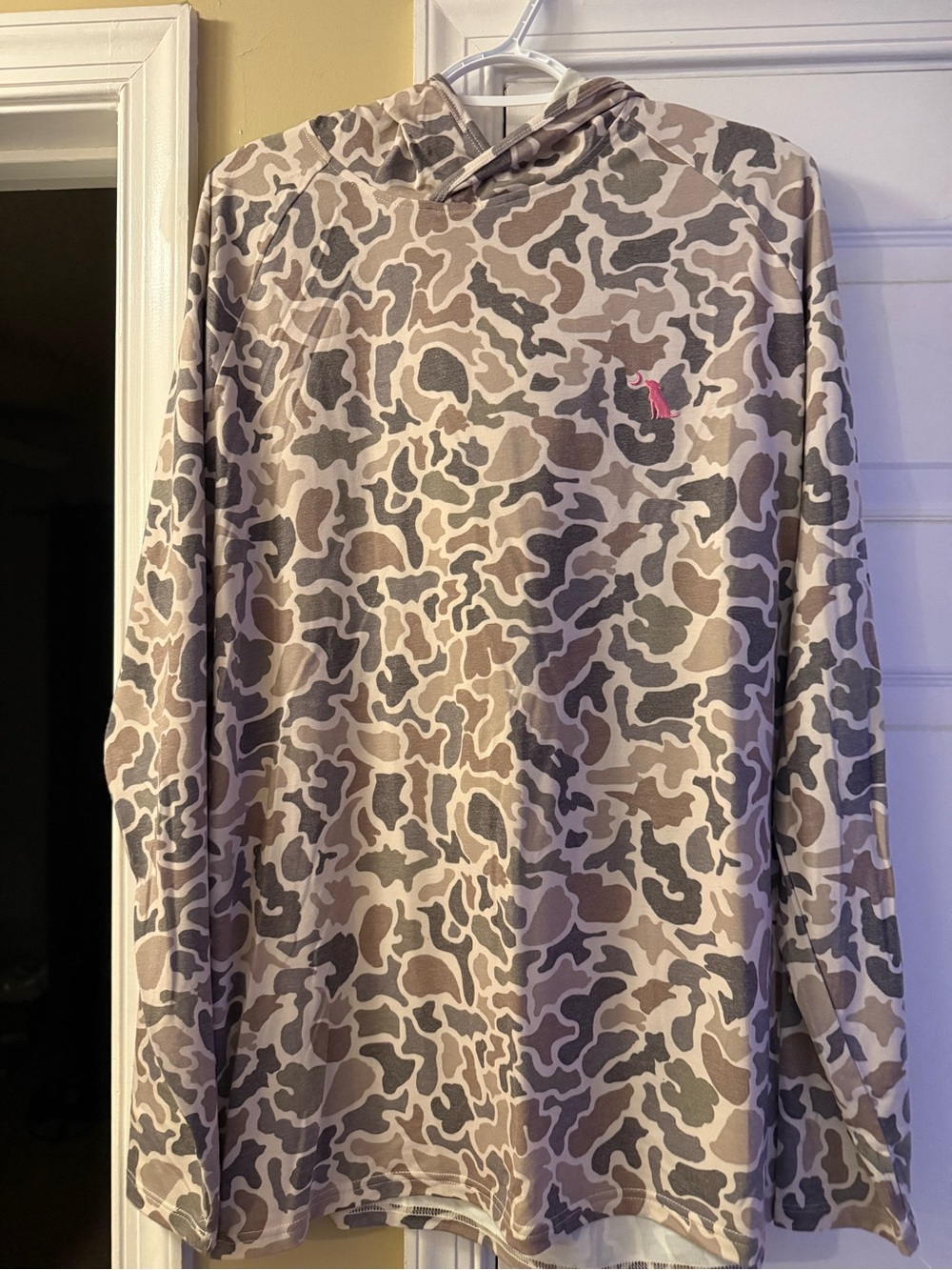 Womens Long-Sleeve Hooded Tee in Neutral Camo